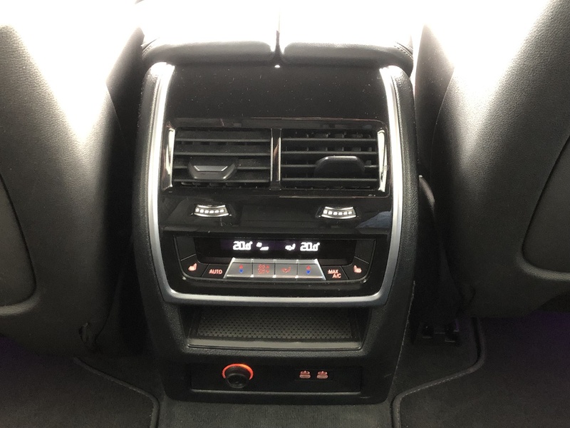 BMW X7 40d MHT M Sport - U2209