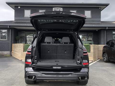 BMW X7 40d MHT M Sport - U2209