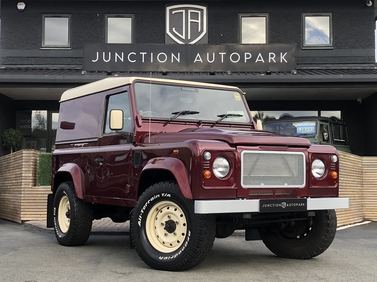 2014 Land Rover Defender 90