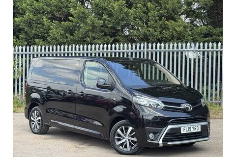 Toyota PROACE Verso 1.5T EcoBoost Titanium MPV 5dr Petrol Manual Euro 6 (s/s) (160 ps)