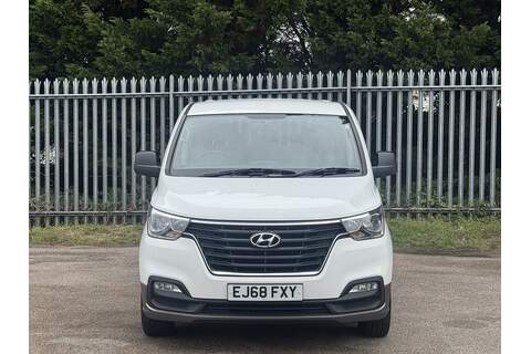 Hyundai i800 CRDi SE Nav - U2718