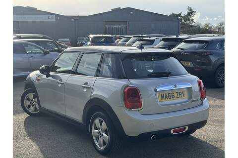 MINI Hatch Cooper D - U2815