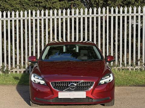 Volvo V40 T2 Momentum Nav Plus - U2937