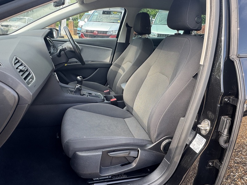 SEAT 1.6 TDI SE Dynamic ST 5dr Diesel Manual Euro 6 (s/s) (115 ps)