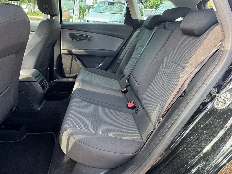 SEAT 1.6 TDI SE Dynamic ST 5dr Diesel Manual Euro 6 (s/s) (115 ps)