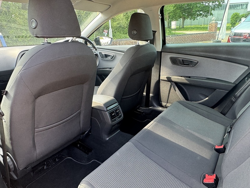 SEAT 1.6 TDI SE Dynamic ST 5dr Diesel Manual Euro 6 (s/s) (115 ps)