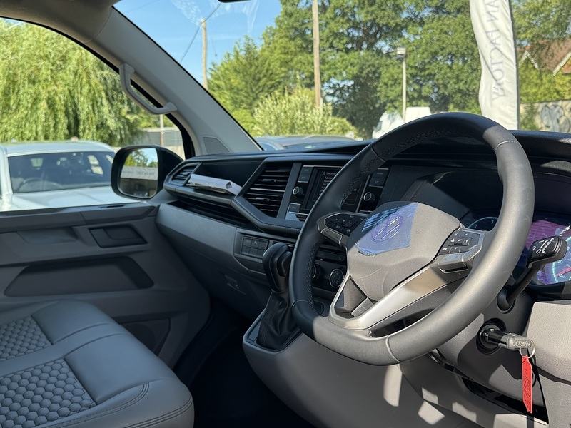 Volkswagen T6.1 T28 150 DSG LWB 2.0 5dr Camper Automatic Diesel