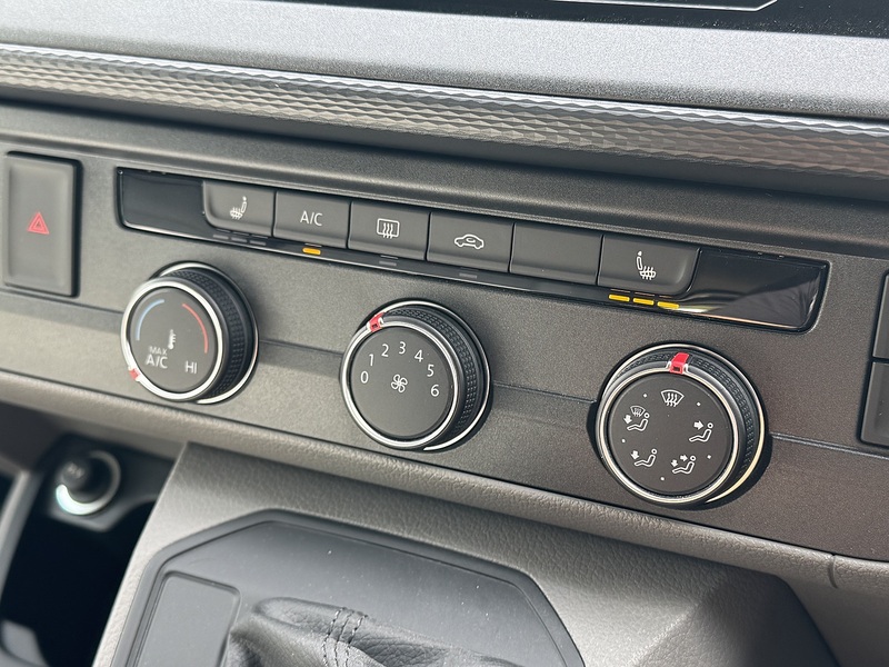 Volkswagen T6.1 T28 150 SWB DSG Highline 2.0 5dr Camper Automatic Diesel