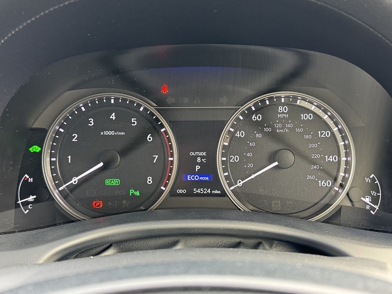 Lexus 2.5 300h SE Saloon 4dr Petrol Hybrid CVT Euro 5 (s/s) (223 ps)