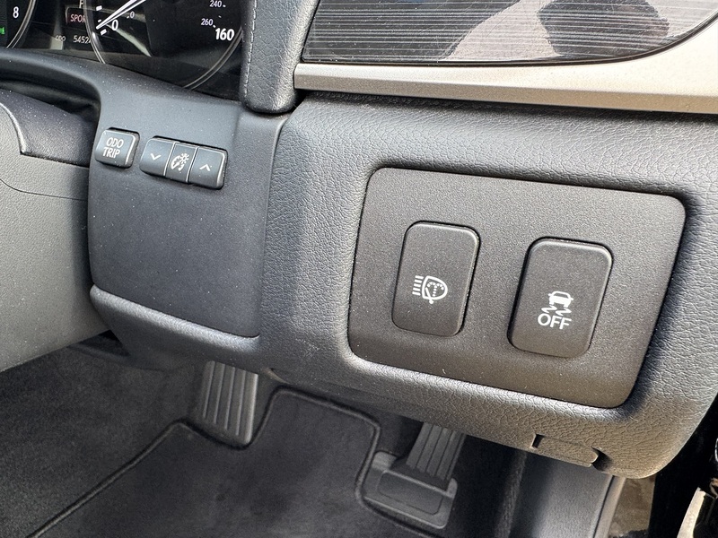 Lexus 2.5 300h SE Saloon 4dr Petrol Hybrid CVT Euro 5 (s/s) (223 ps)