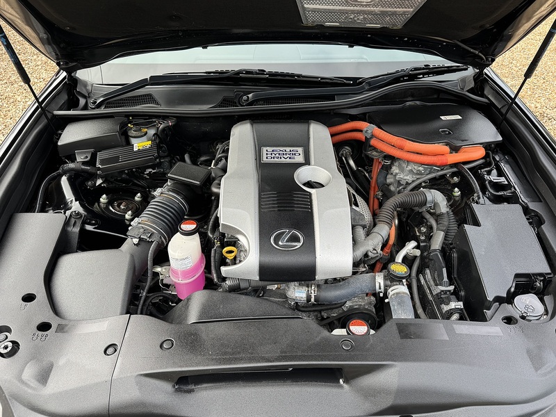 Lexus 2.5 300h SE Saloon 4dr Petrol Hybrid CVT Euro 5 (s/s) (223 ps)