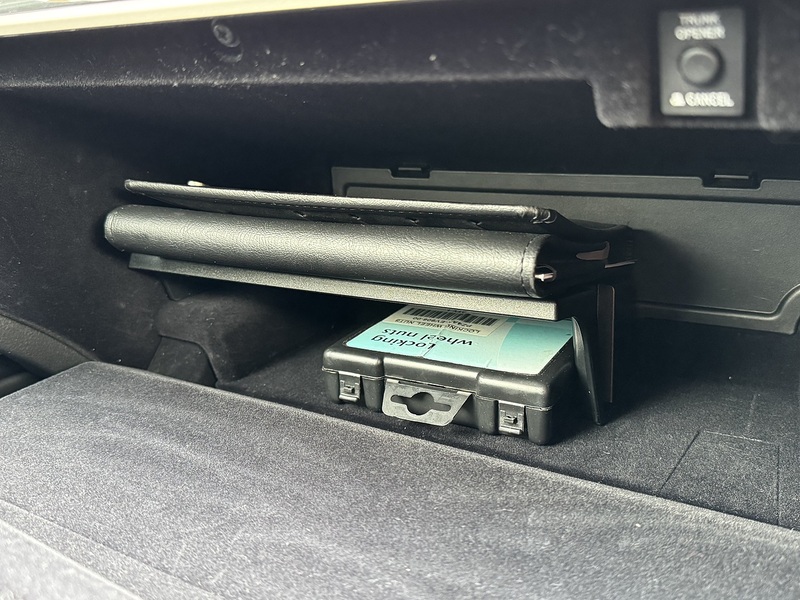 Lexus 2.5 300h SE Saloon 4dr Petrol Hybrid CVT Euro 5 (s/s) (223 ps)