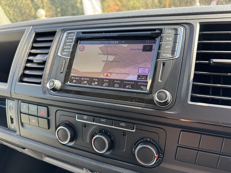 Volkswagen T6 T30 150 DSG SWB 2.0 5dr Combi Van Automatic Diesel