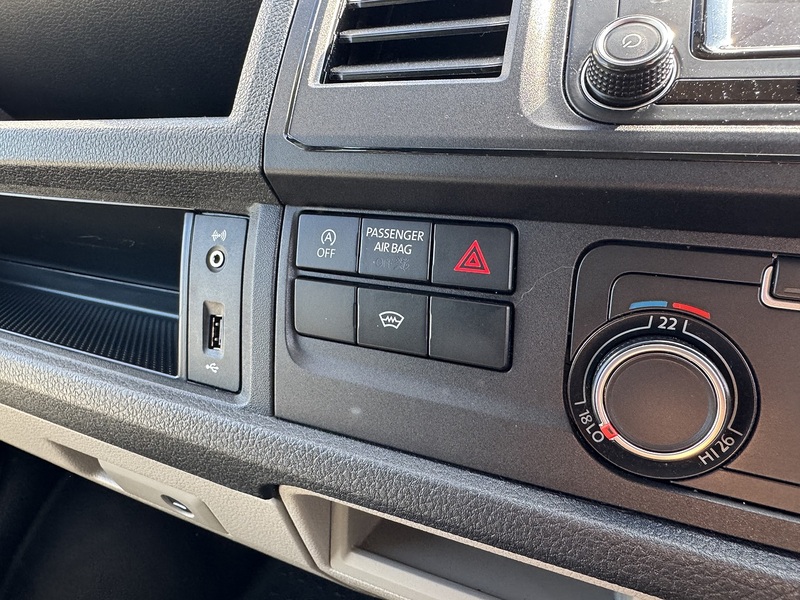 Volkswagen T6 T30 150 DSG SWB 2.0 5dr Combi Van Automatic Diesel