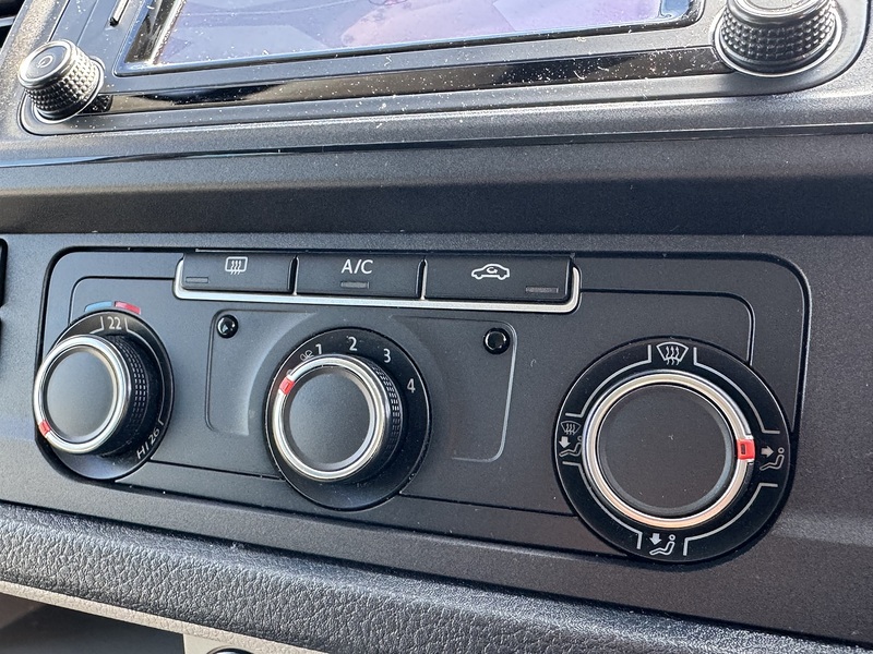 Volkswagen T6 T30 150 DSG SWB 2.0 5dr Combi Van Automatic Diesel