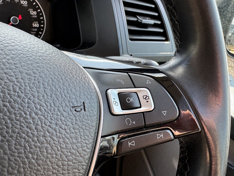 Volkswagen T6 T30 150 DSG SWB 2.0 5dr Combi Van Automatic Diesel