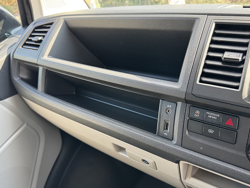 Volkswagen T6 T30 150 DSG SWB 2.0 5dr Combi Van Automatic Diesel