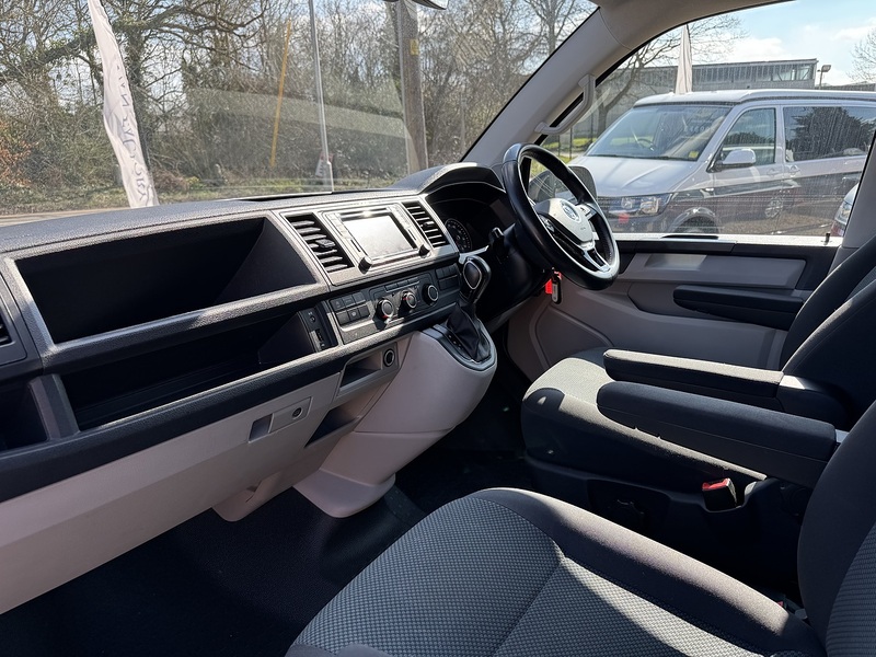 Volkswagen T6 T30 150 DSG SWB 2.0 5dr Combi Van Automatic Diesel