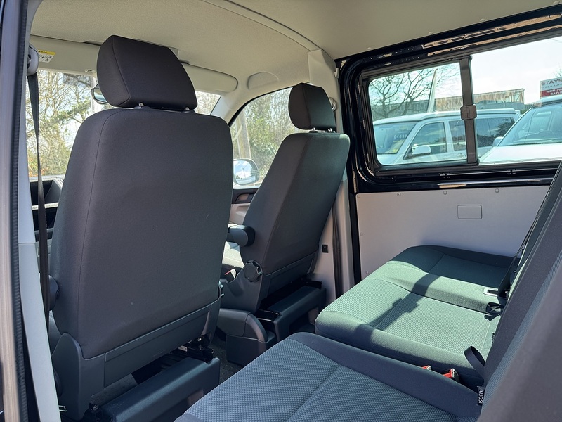 Volkswagen T6 T30 150 DSG SWB 2.0 5dr Combi Van Automatic Diesel