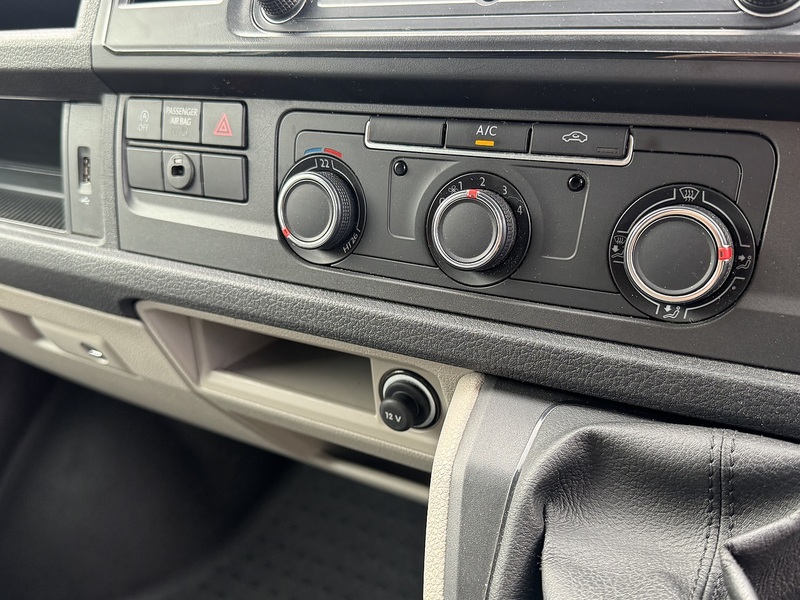 Volkswagen T6 T30 102 SWB 2.0 5dr Camper Manual