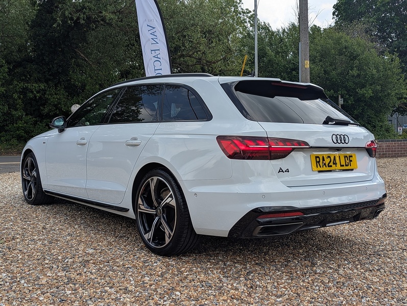 Audi 2.0 TFSI 40 Black Edition Estate 5dr Petrol S Tronic Euro 6 (s/s) (204 ps)