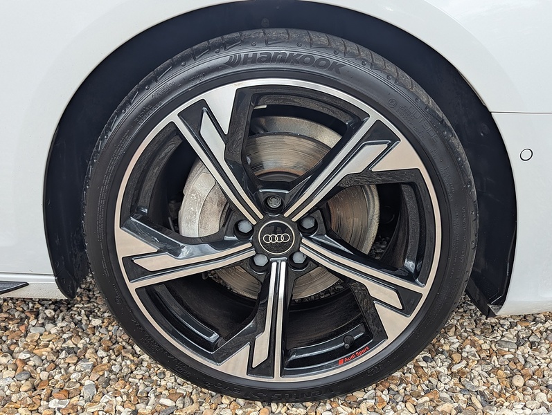 Audi 2.0 TFSI 40 Black Edition Estate 5dr Petrol S Tronic Euro 6 (s/s) (204 ps)