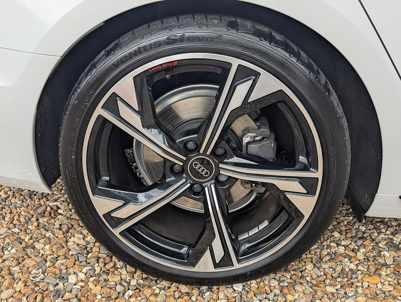 Audi 2.0 TFSI 40 Black Edition Estate 5dr Petrol S Tronic Euro 6 (s/s) (204 ps)