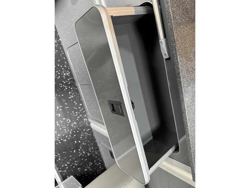 Volkswagen T6.1 T32 4 Motion 150 LWB High top 2.0 5dr Camper Manual Diesel