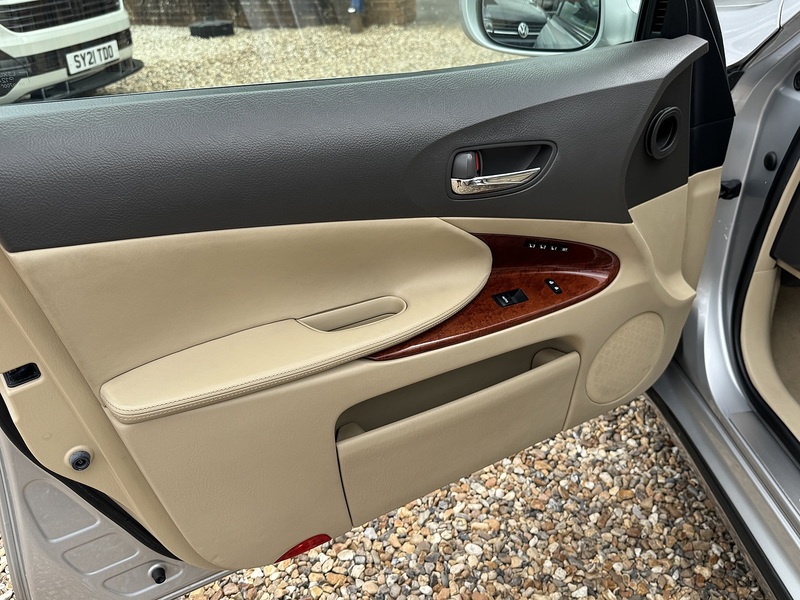 Lexus 3.5 450h SE-L V6 Saloon 4dr Petrol Hybrid CVT Euro 4 (s/s) (340 ps)