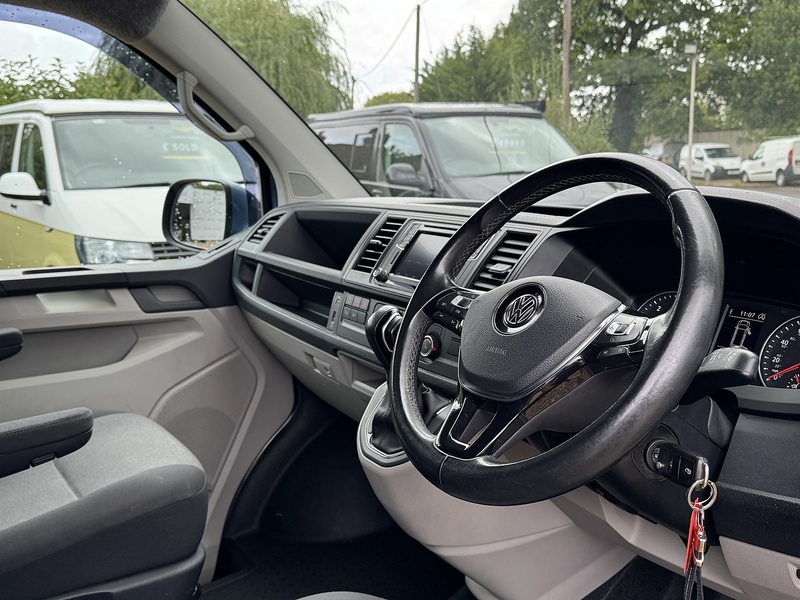 Volkswagen T6 T32 204 DSG SWB 2.0 Camper DSG Diesel