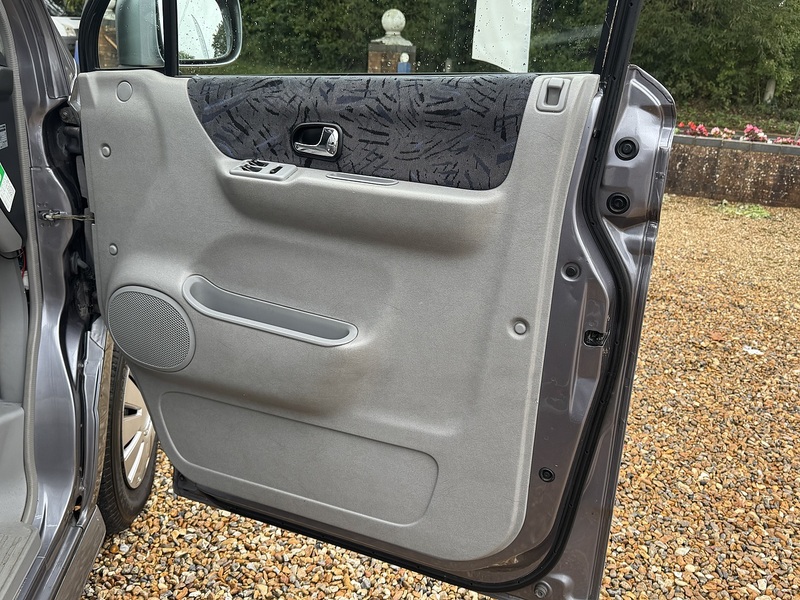 Mazda 2.0 Friendee 2.0 Camper Automatic Petrol