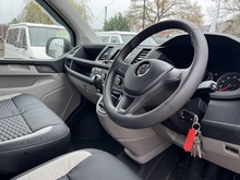 T6 T30 102 SWB 2.0 5dr Camper Manual Diesel