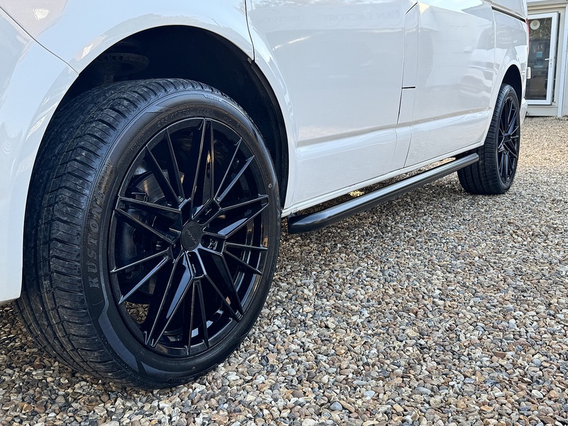 Volkswagen T6 T28 102 SWB 2.0 5dr Combi van Manual Diesel