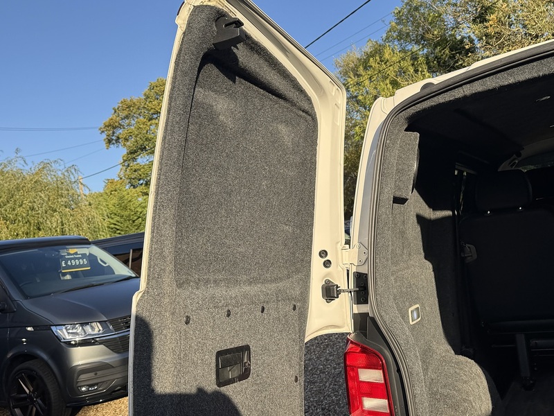 Volkswagen T6 T28 102 SWB 2.0 5dr Combi van Manual Diesel