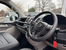 T6 T28 102 SWB Trendline 2.0 5dr Camper Manual Diesel