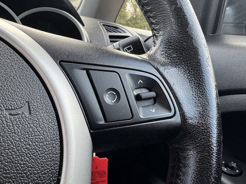 Kia 1.6 2 MPV 5dr Petrol Auto Euro 5 (123 bhp)