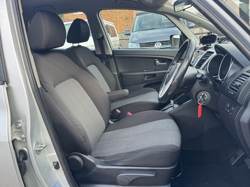 Kia 1.6 2 MPV 5dr Petrol Auto Euro 5 (123 bhp)