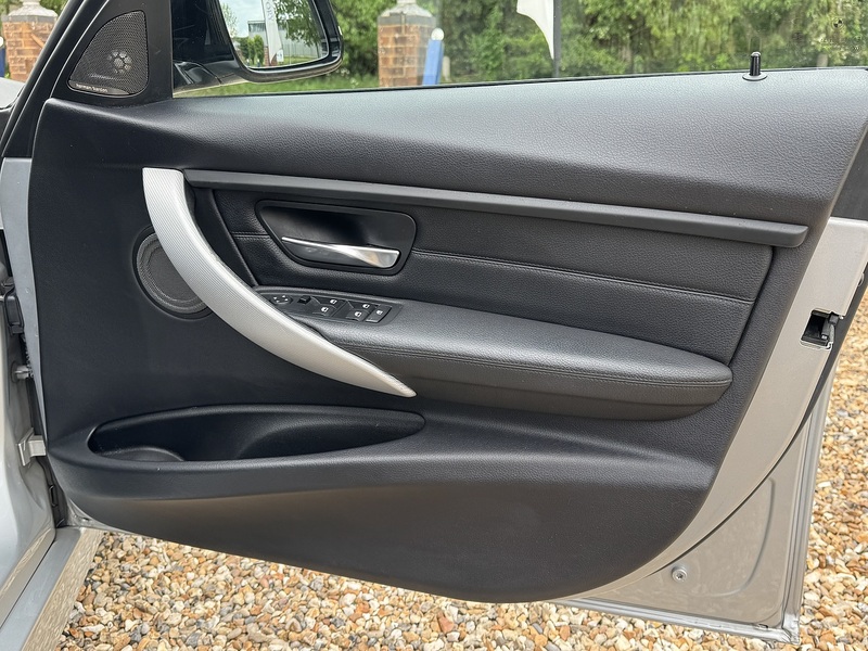 BMW 3.0 330d M Sport Touring 5dr Diesel Auto Euro 5 (s/s) (258 ps)
