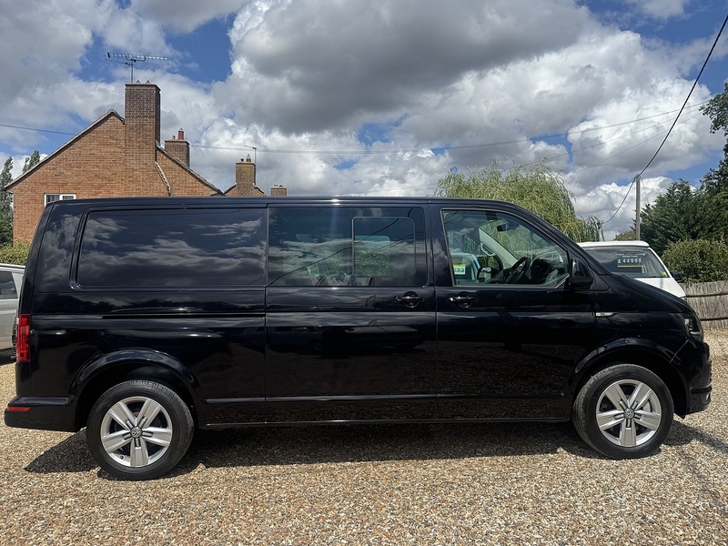 Volkswagen T6 T32 150 Highline 2.0 5dr Combi Van Manual Diesel