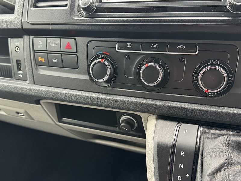 Volkswagen T6 T32 204 BiTdi DSG SWB 2.0 5dr Camper Automatic Diesel