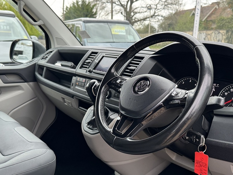 Volkswagen T6 T32 204 BiTdi DSG SWB 2.0 5dr Camper Automatic Diesel