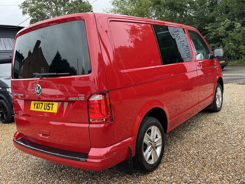 Volkswagen 2.0 BiTDI T30 BlueMotion Tech Highline Kombi Double Cab 5dr Diesel DSG FWD SWB Euro 6 (s/s) (204 ps)