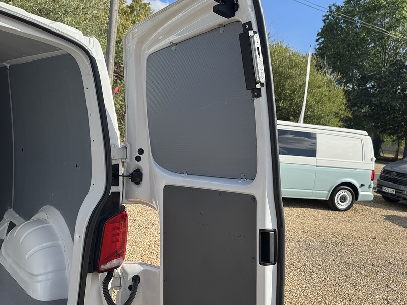 Volkswagen T6.1 T32 110 LWB Startline 2.0 5dr Panel Van Manual Diesel