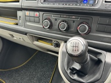 T6 T32 150 SWB Camper 2.0 Manual Diesel