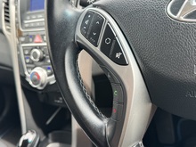 1.6 CRDi Blue Drive SE Hatchback 5dr Diesel DCT Euro 6 (s/s) (110 ps)