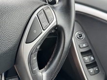 1.6 CRDi Blue Drive SE Hatchback 5dr Diesel DCT Euro 6 (s/s) (110 ps)