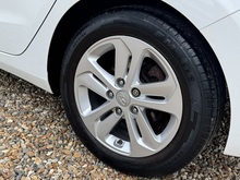 1.6 CRDi Blue Drive SE Hatchback 5dr Diesel DCT Euro 6 (s/s) (110 ps)