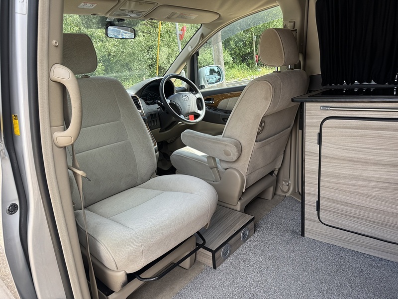 Toyota 2.4 Automatic 2360 5dr Motor Caravan Automatic Petrol