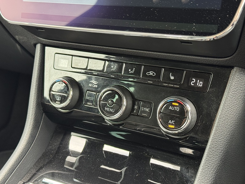 Skoda 2.0 TDI SportLine Plus Estate 5dr Diesel DSG Euro 6 (s/s) (190 ps)