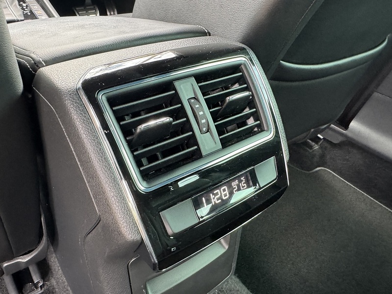 Skoda 2.0 TDI SportLine Plus Estate 5dr Diesel DSG Euro 6 (s/s) (190 ps)
